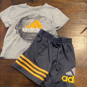 Boys Adidas Outfit size 2t